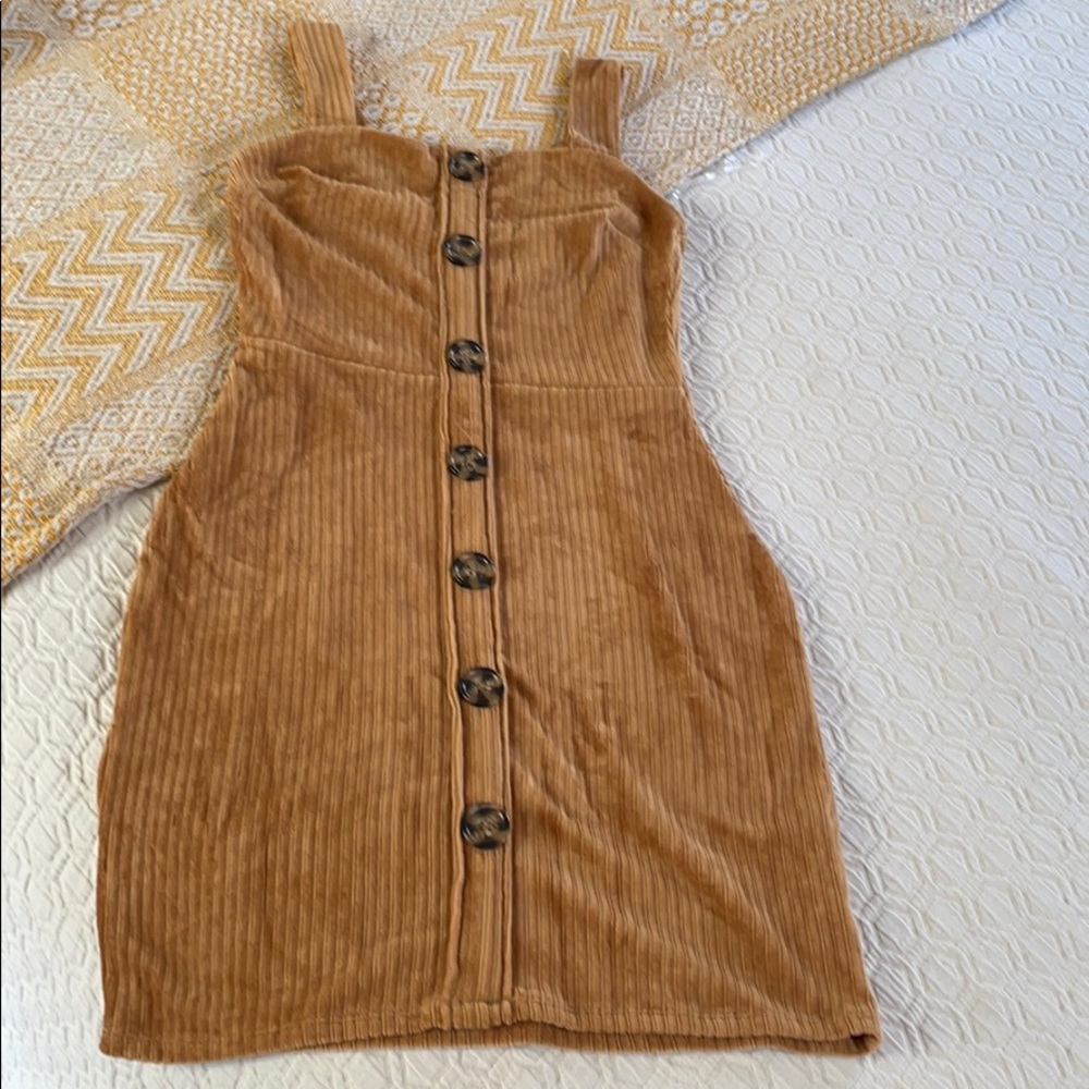 Cute camel-coloured size 1 ribbed dress 🐪